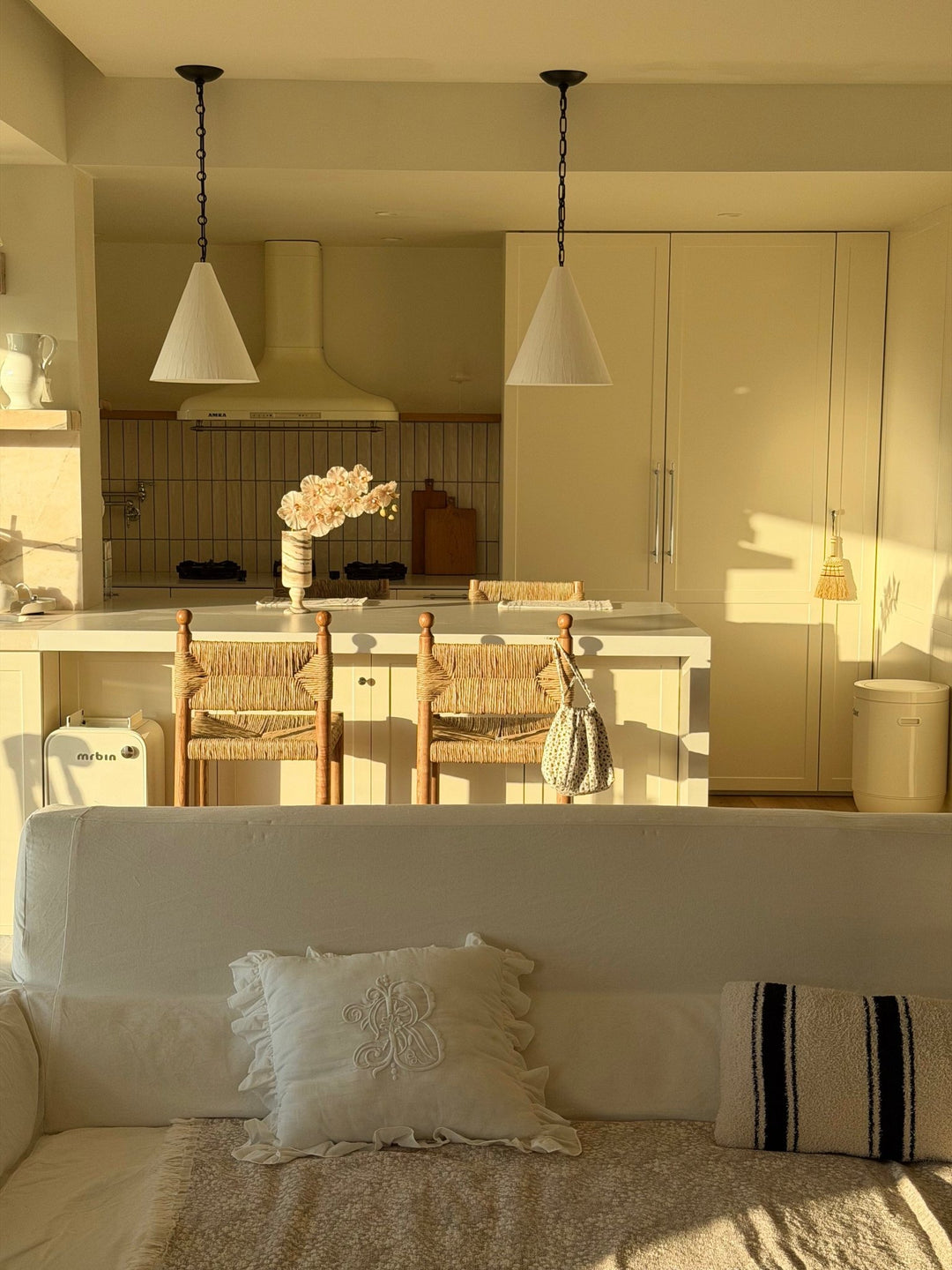 Cuspide Plaster Cone Pendant Light - Vakkerlight
