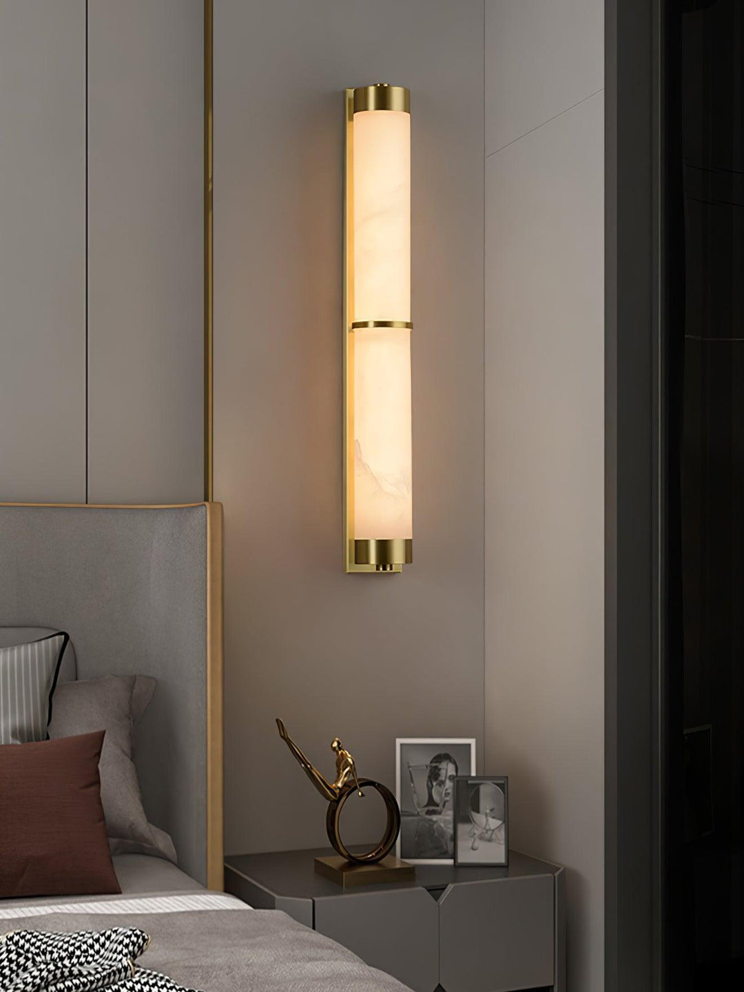 Cylindra Alabaster Brass Wall Light - Vakkerlight