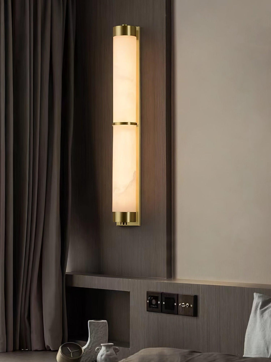 Cylindra Alabaster Brass Wall Light - Vakkerlight