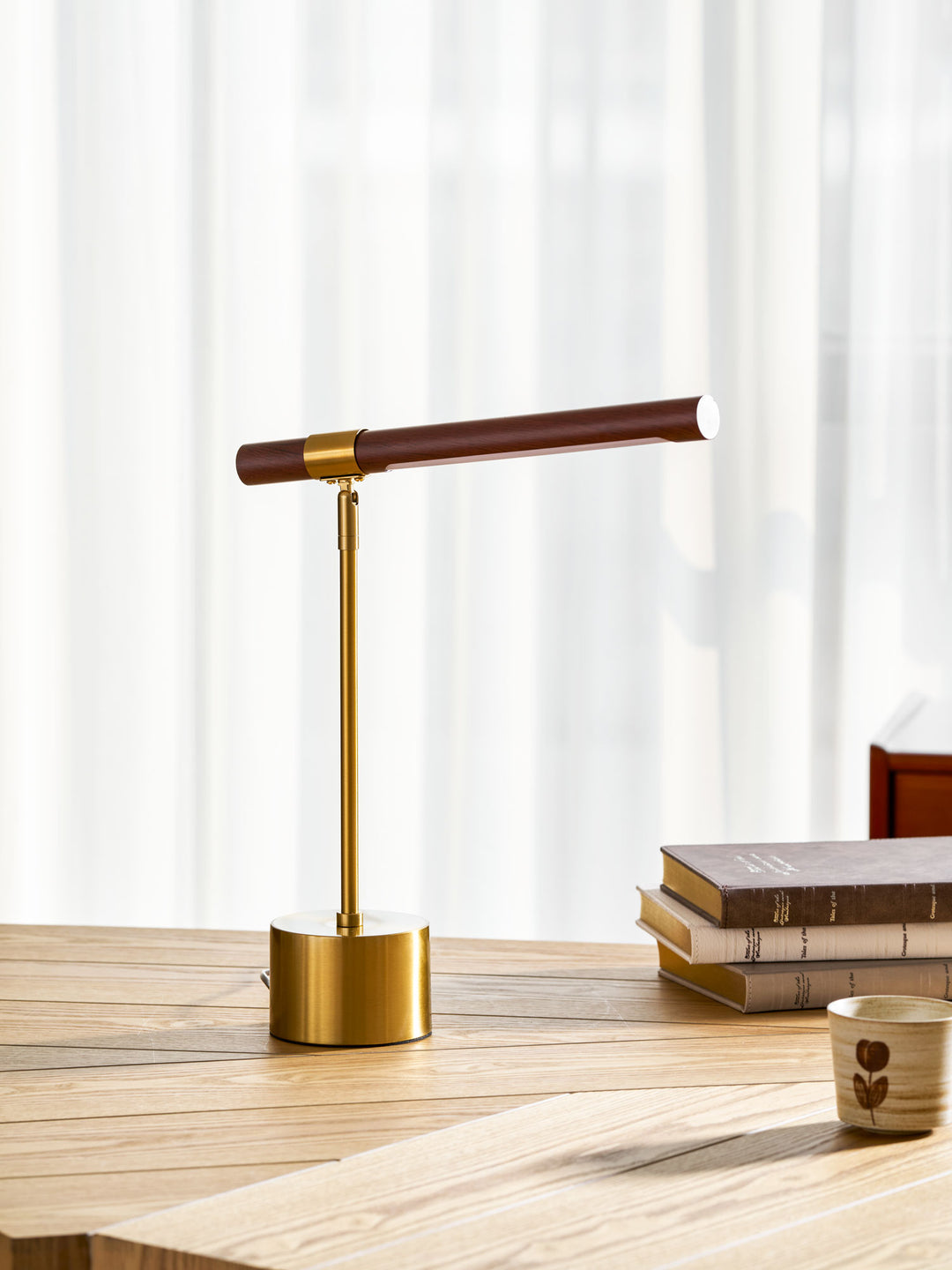 Linear Table Lamp - Vakkerlight