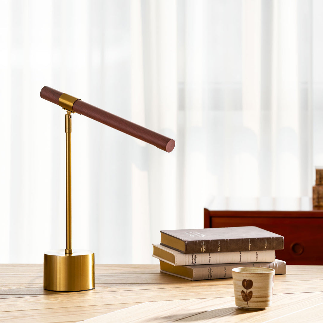 Linear Table Lamp - Vakkerlight