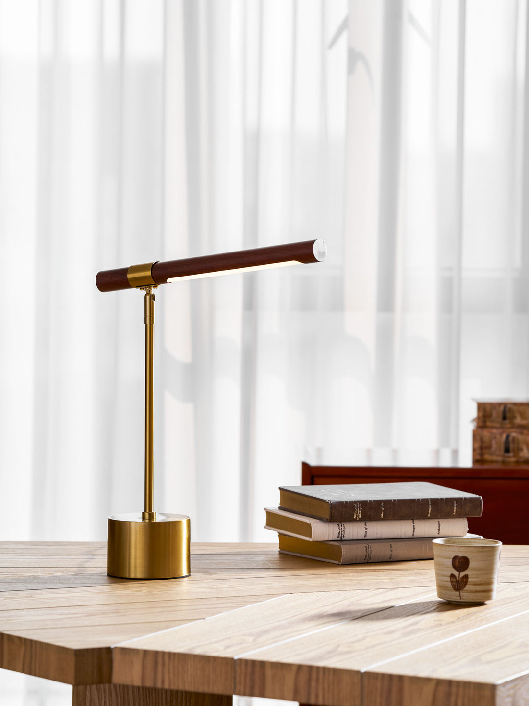 Linear Table Lamp - Vakkerlight