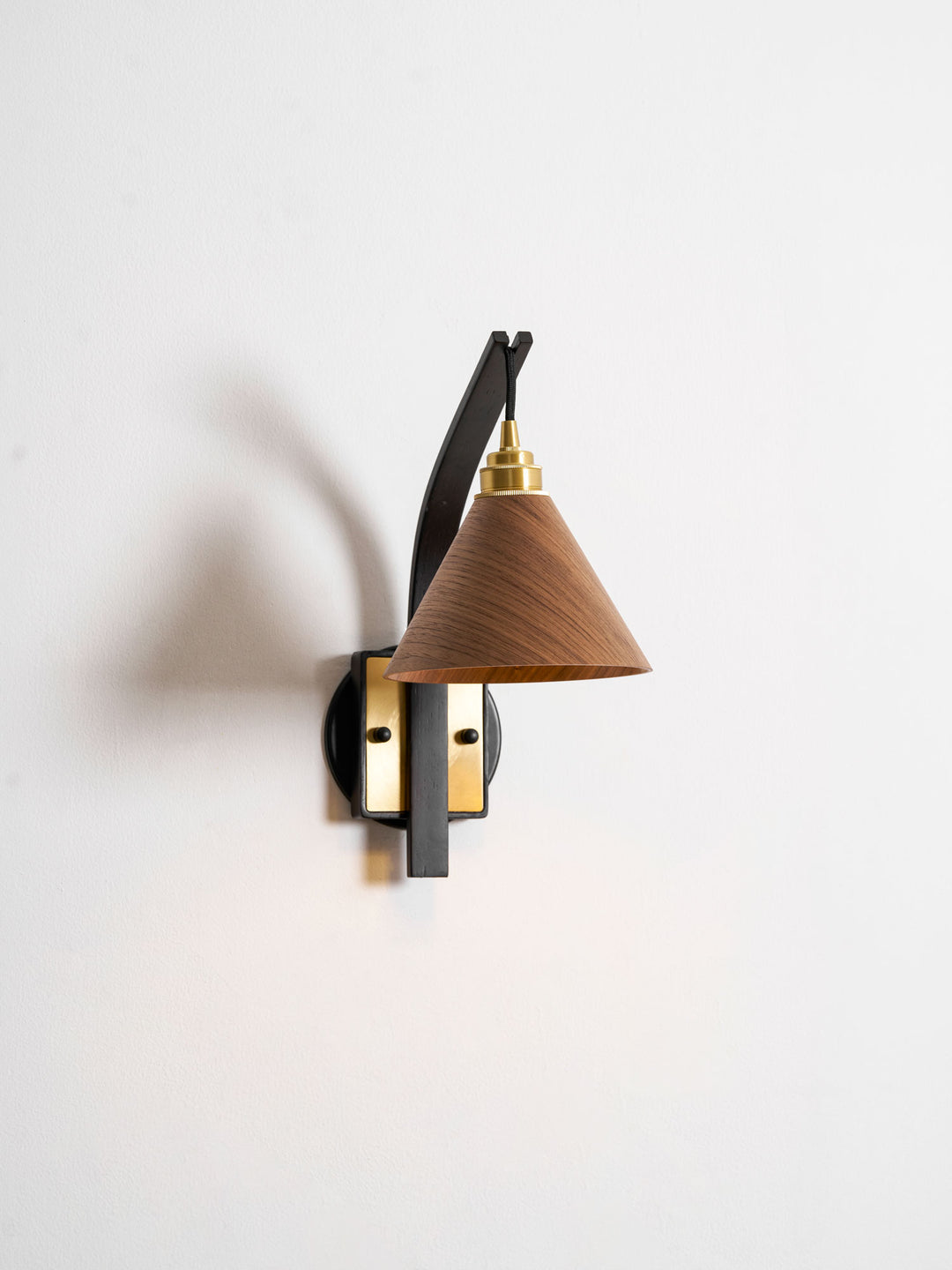 Camber Arc Wall Sconce - Vakkerlight