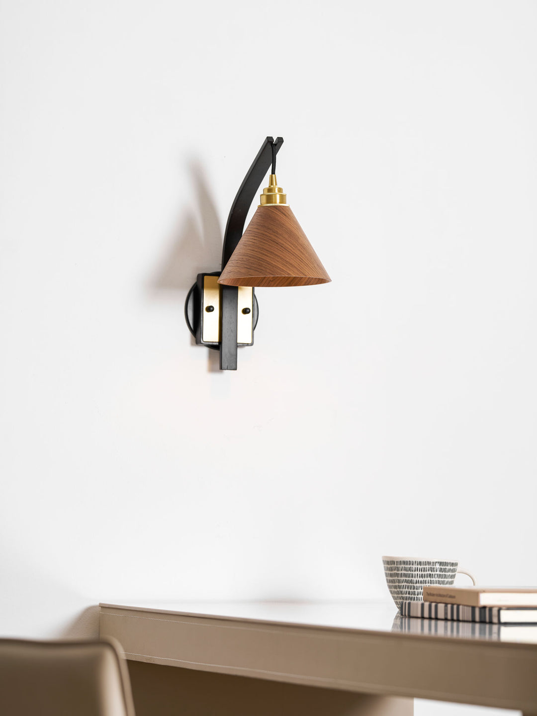 Camber Arc Wall Sconce - Vakkerlight