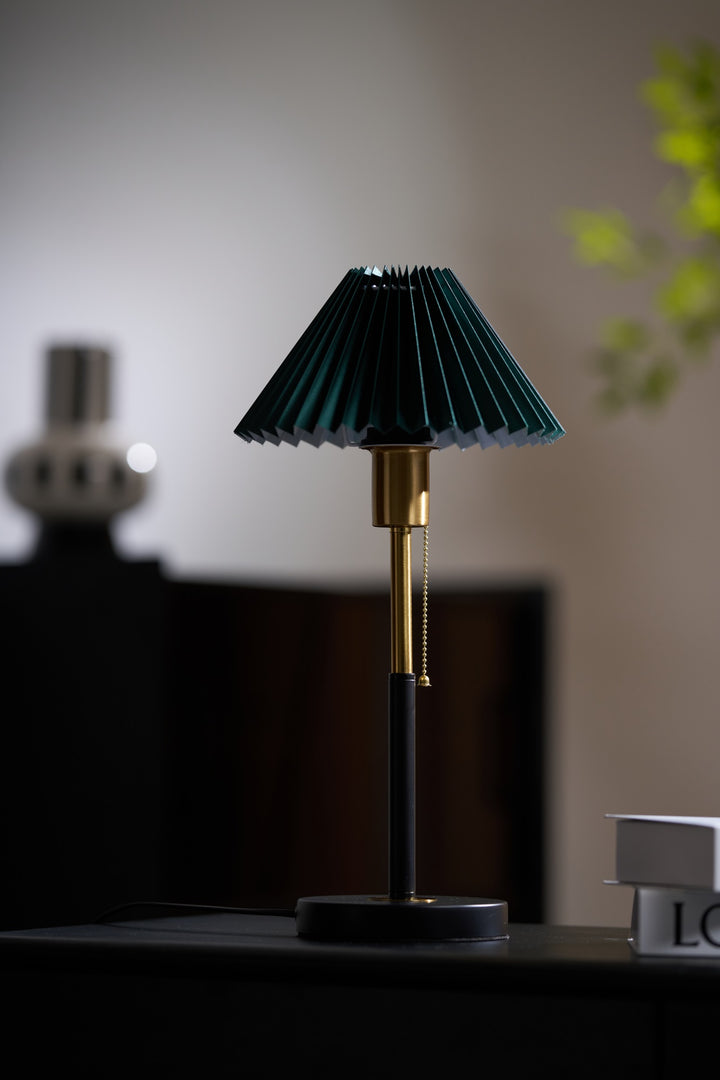 Lumi Pleated Table Lamp - Vakkerlight