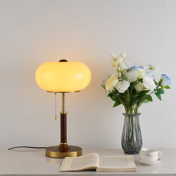 Liora Lantern Table Lamp - Vakkerlight