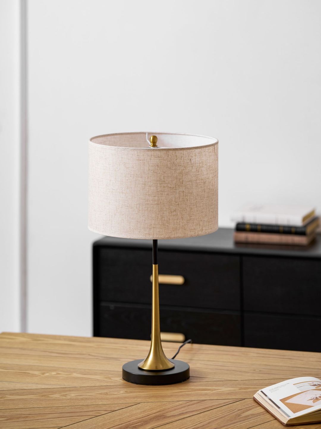 Dana Table Lamp - Vakkerlight