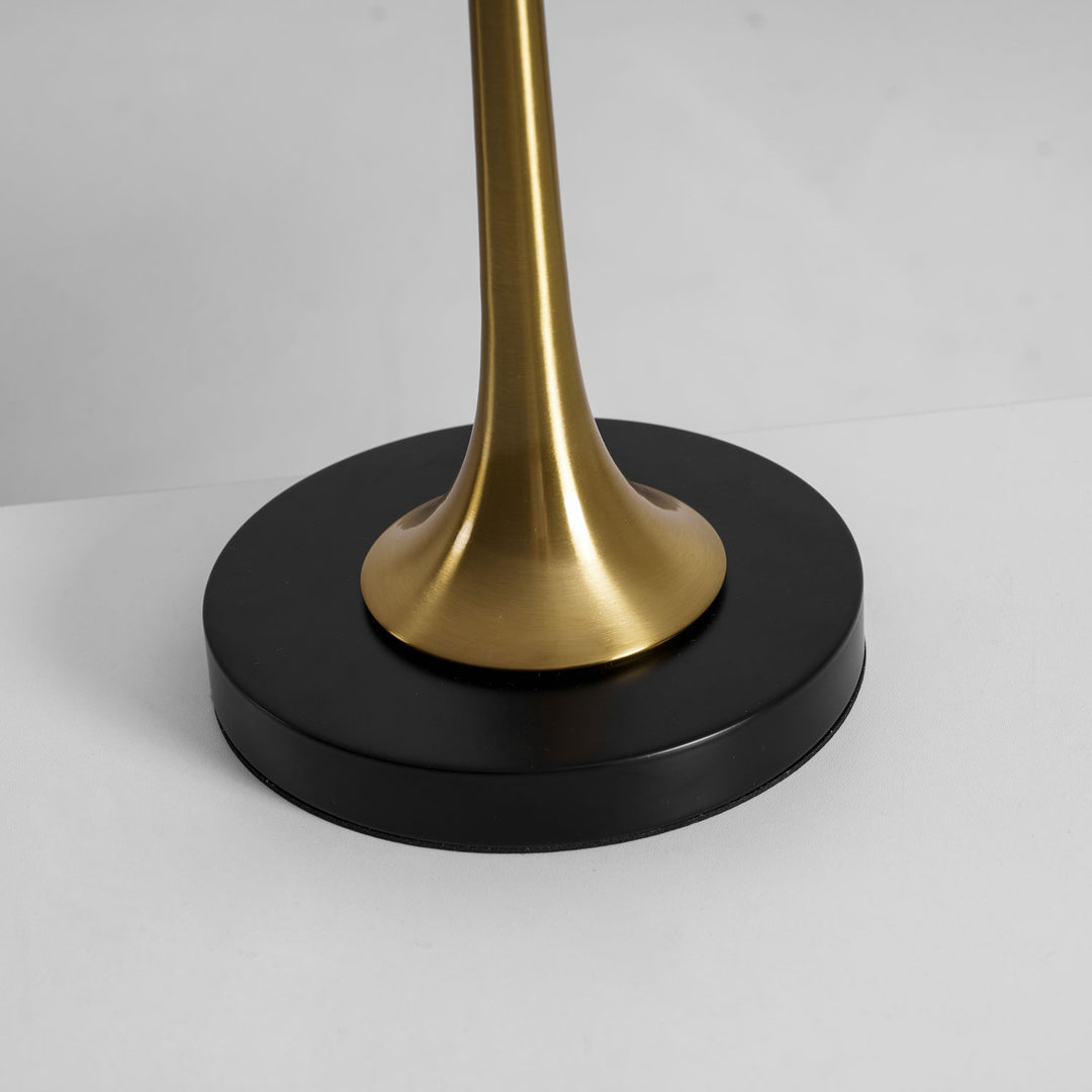Dana Table Lamp - Vakkerlight