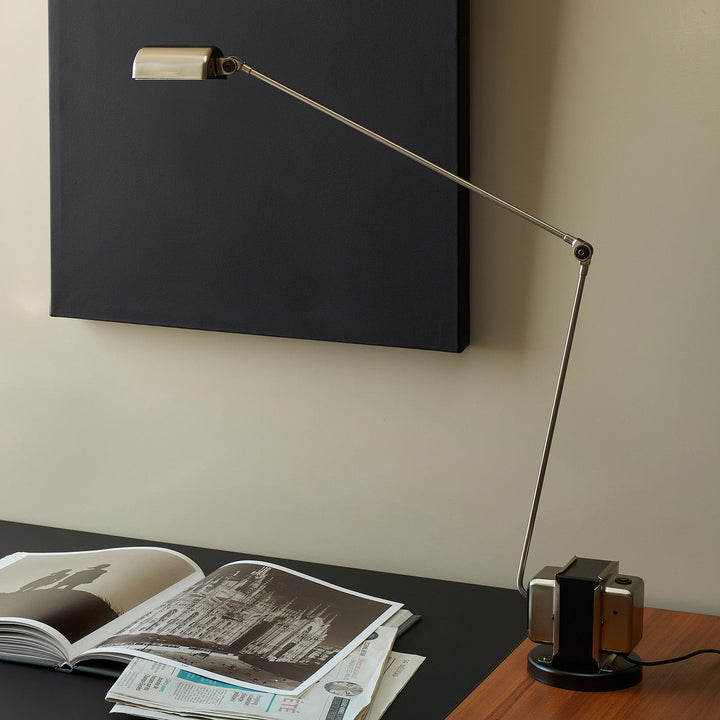 Dynamo Table Lamp