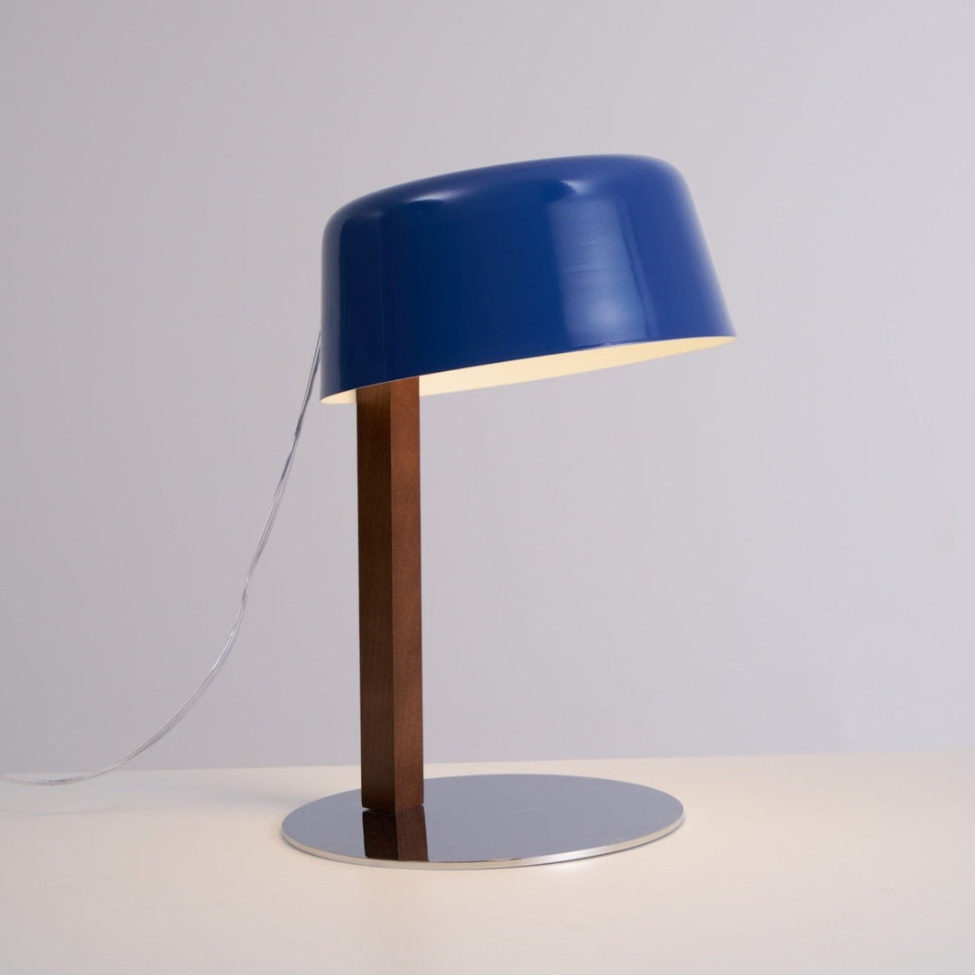 Dario Tilted Table Lamp - Vakkerlight