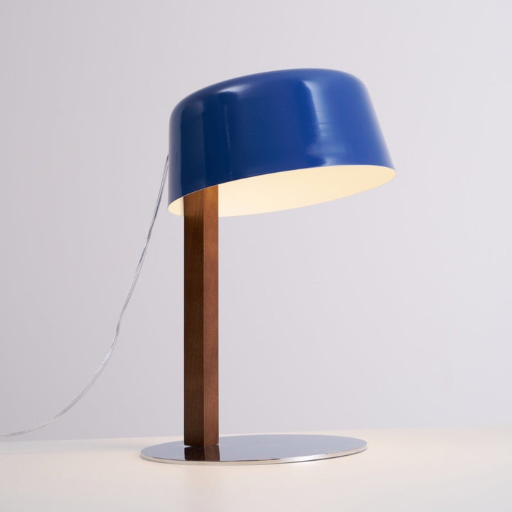 Dario Tilted Table Lamp - Vakkerlight