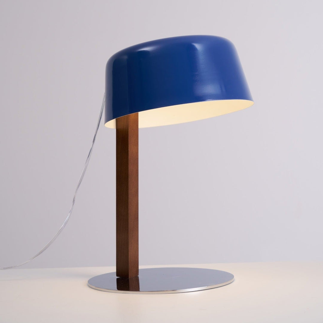 Dario Tilted Table Lamp - Vakkerlight