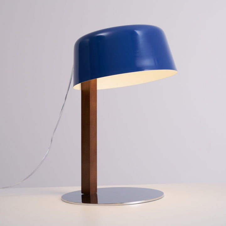 Dario Tilted Table Lamp - Vakkerlight