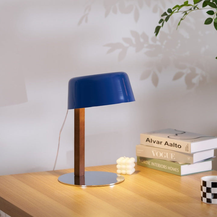 Dario Tilted Table Lamp - Vakkerlight