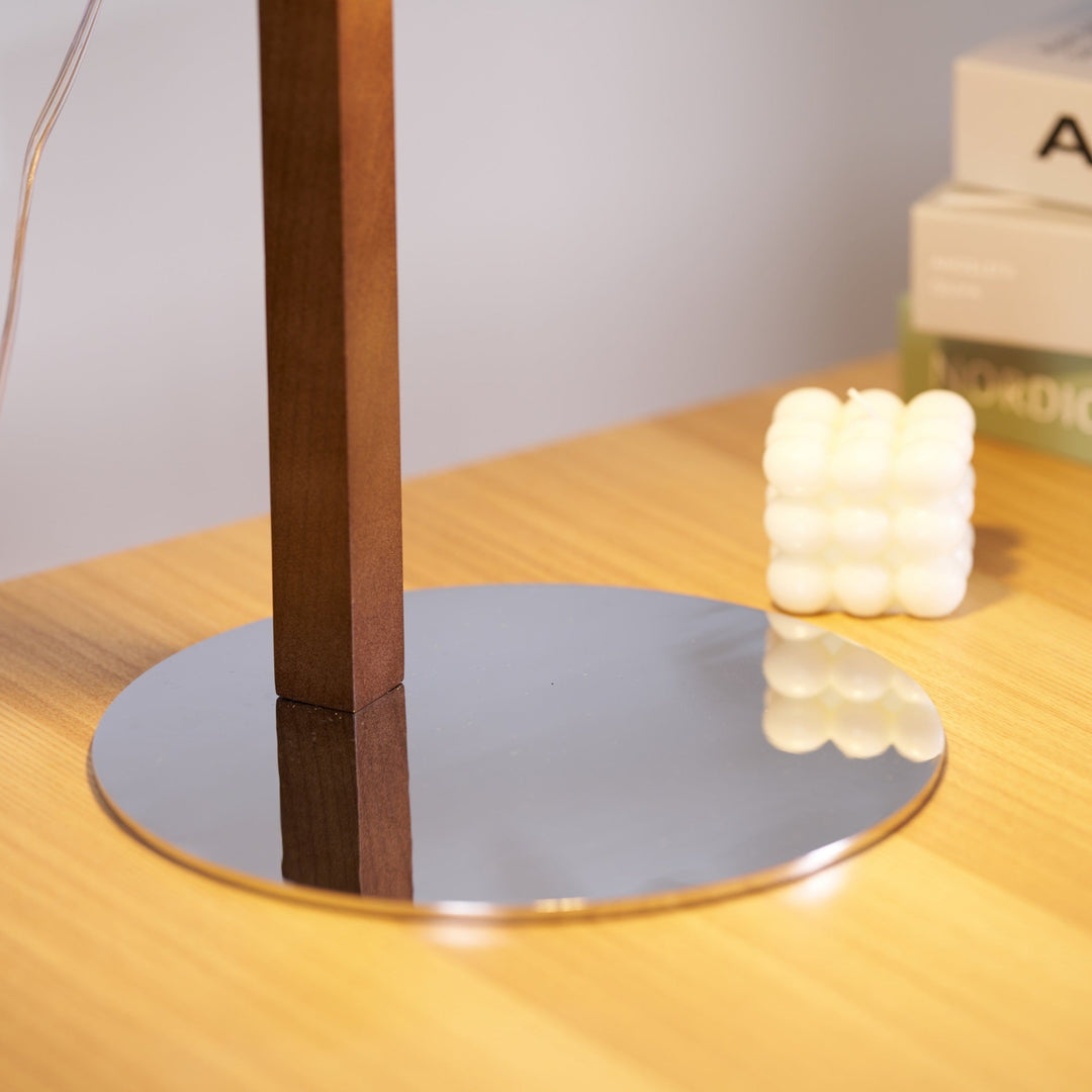 Dario Tilted Table Lamp - Vakkerlight