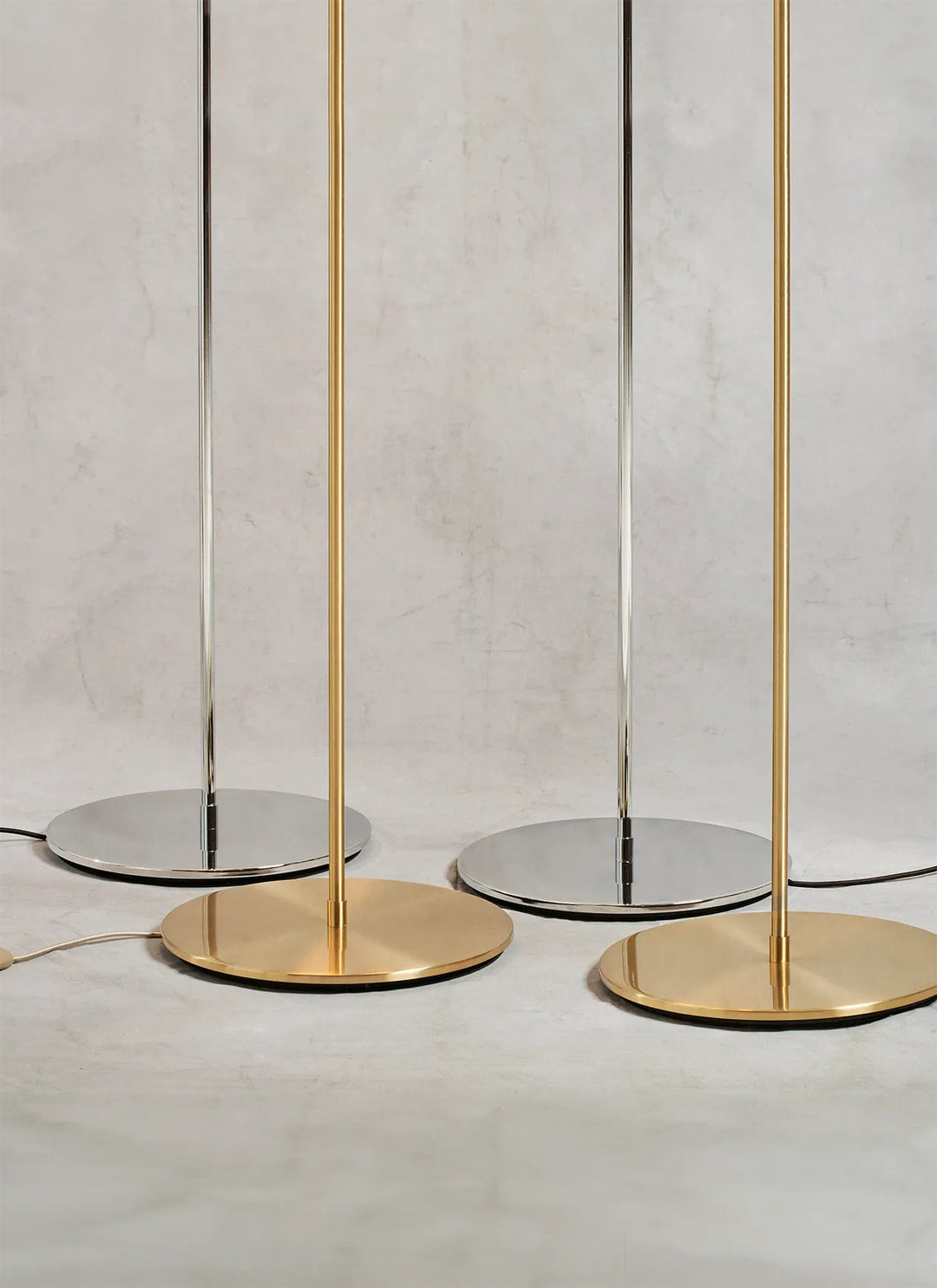 Deformed Ball Floor Lamp - Vakkerlight