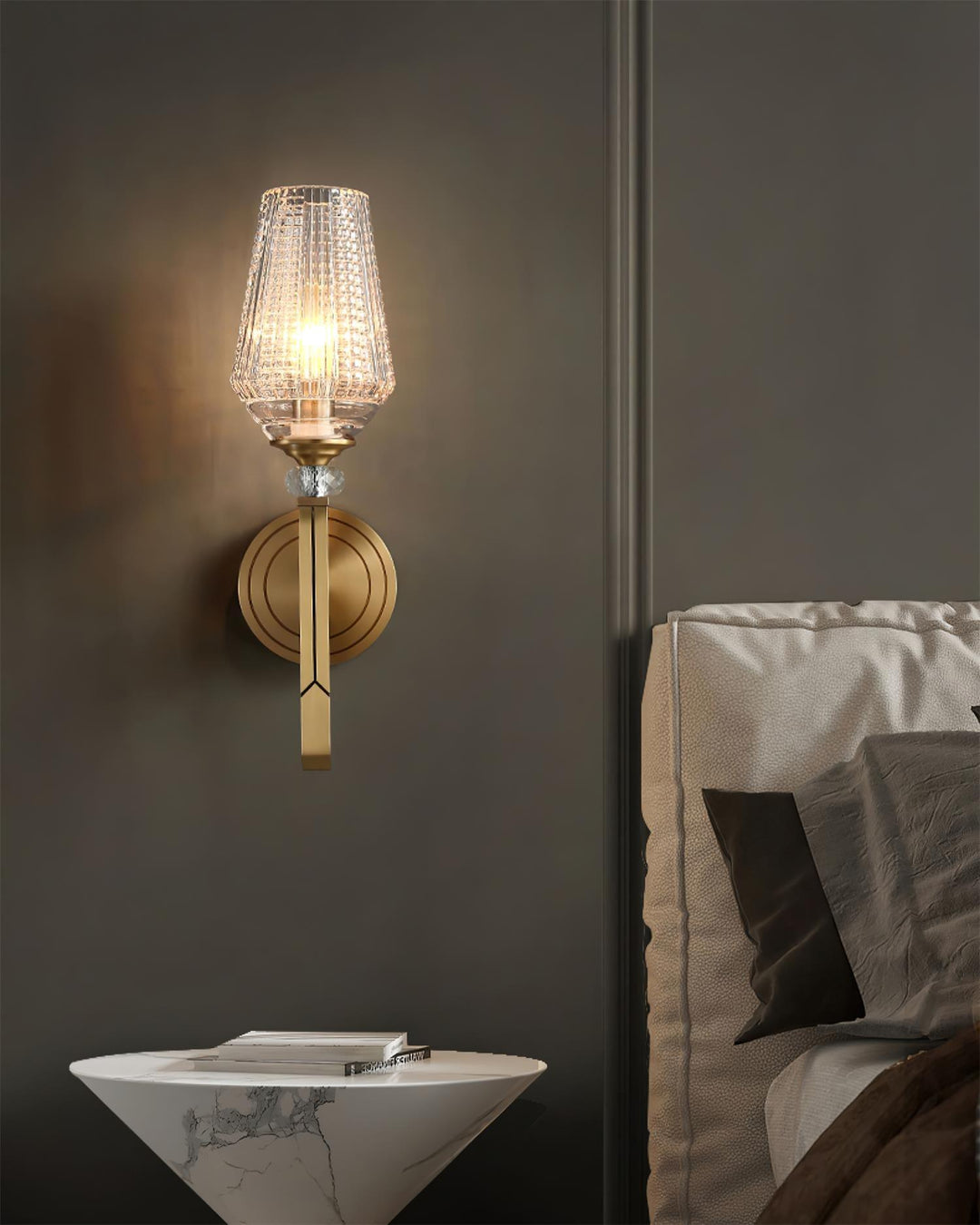 Devora Brass Wall Lamp - Vakkerlight