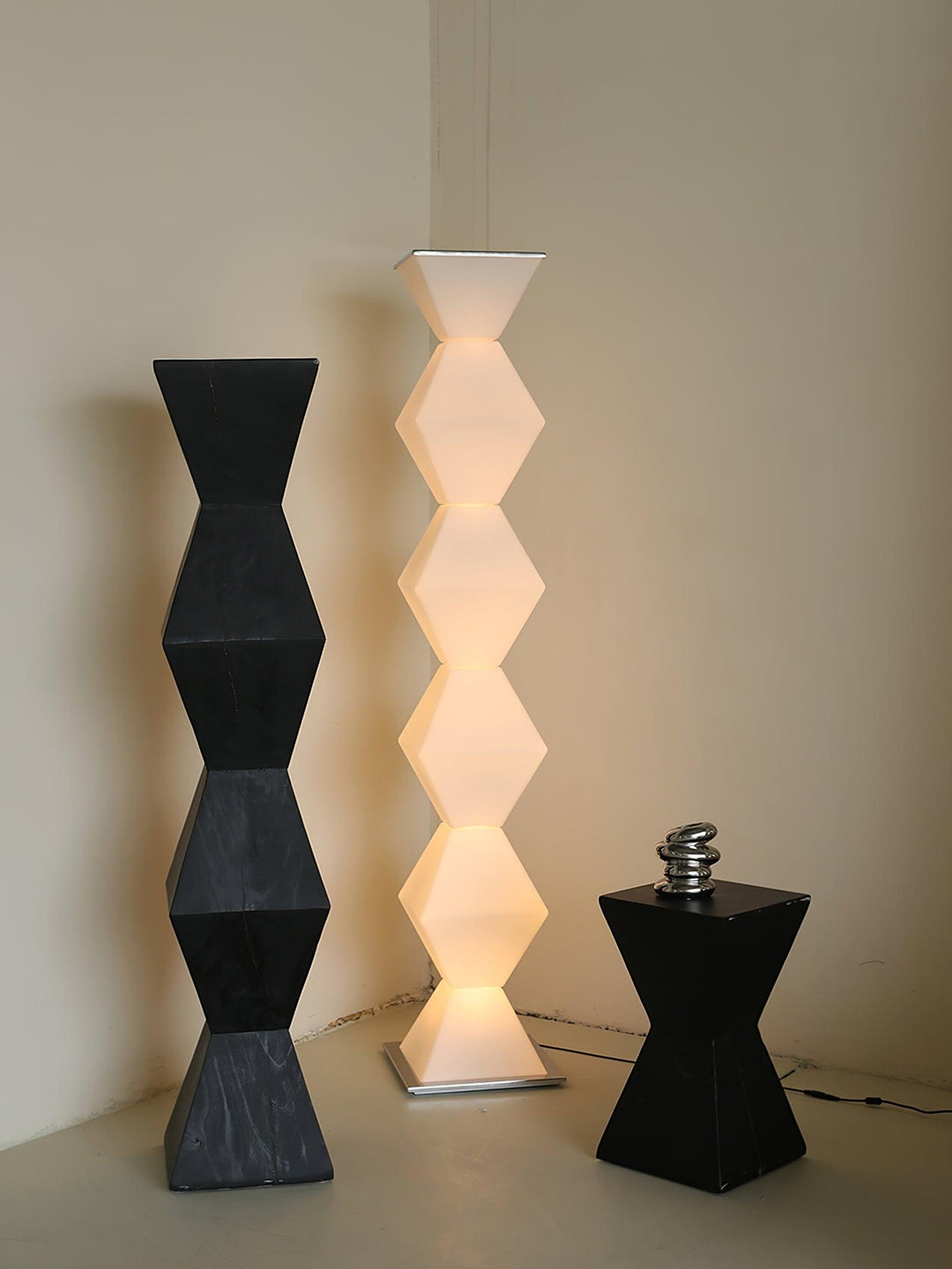 Dickson Floor Lamp - Vakkerlight