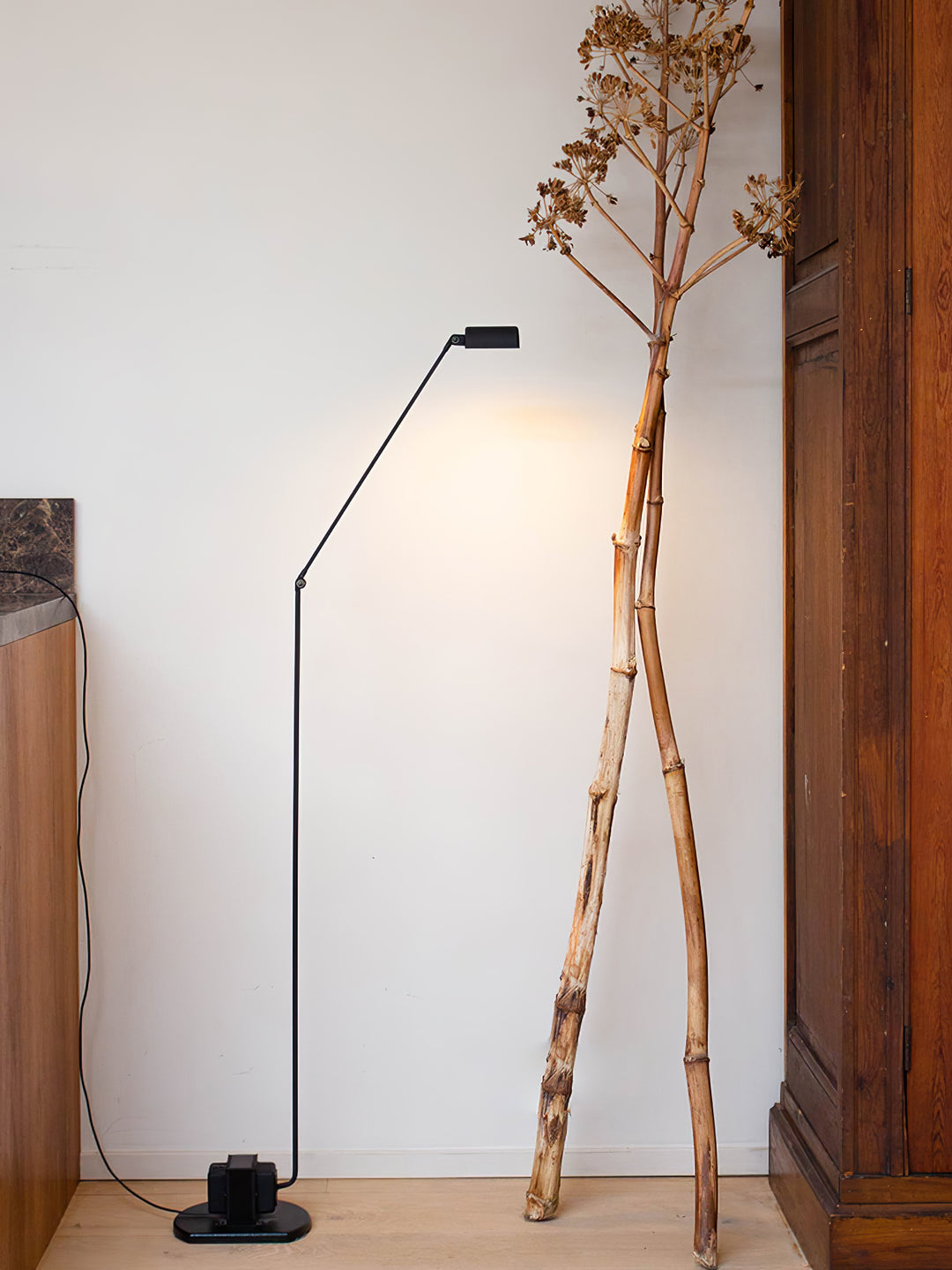 Dynamo Floor Lamp - Vakkerlight