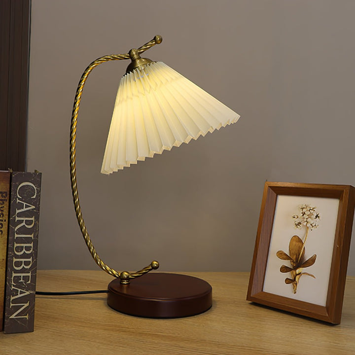 Dotty Table Lamp - Vakkerlight