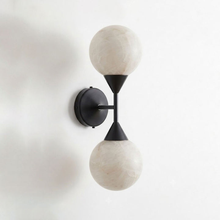 Aplique de pared Duolune de alabastro con globos gemelos, arriba y abajo