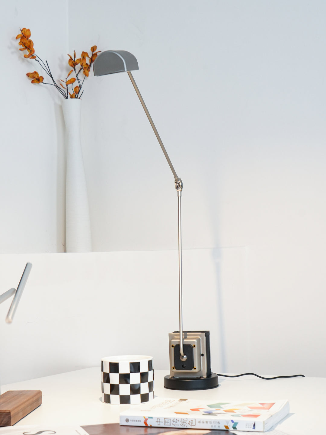 Dynamo Table Lamp