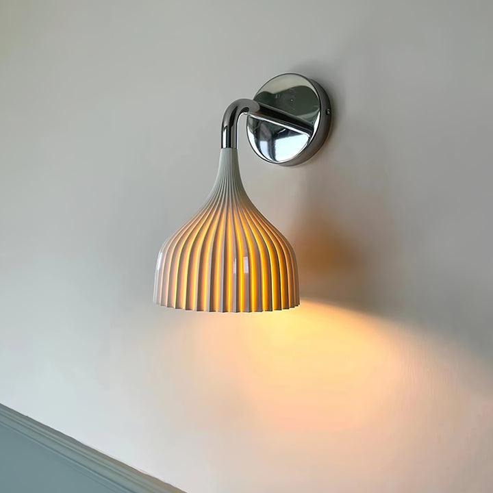 E Wall Lamp