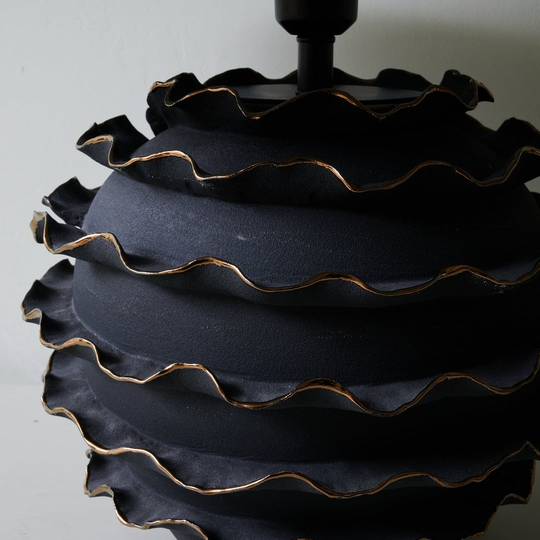 Eclipse Ruffle Table Lamp - Vakkerlight