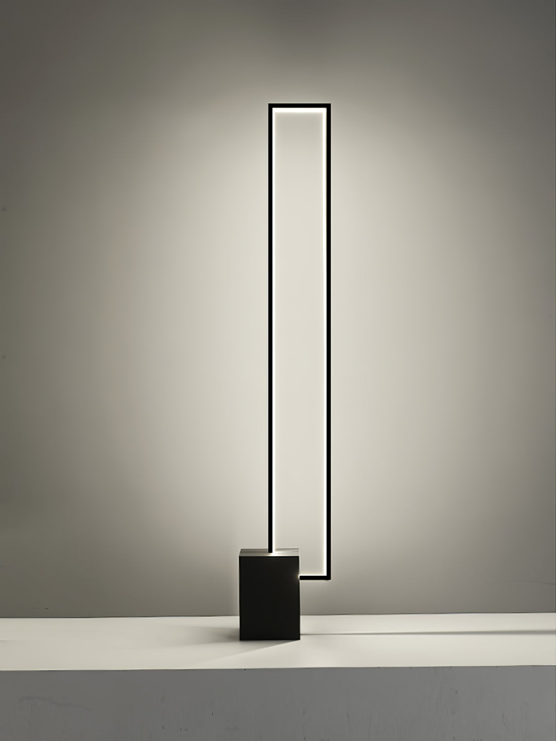 Edge Floor Lamp - Vakkerlight