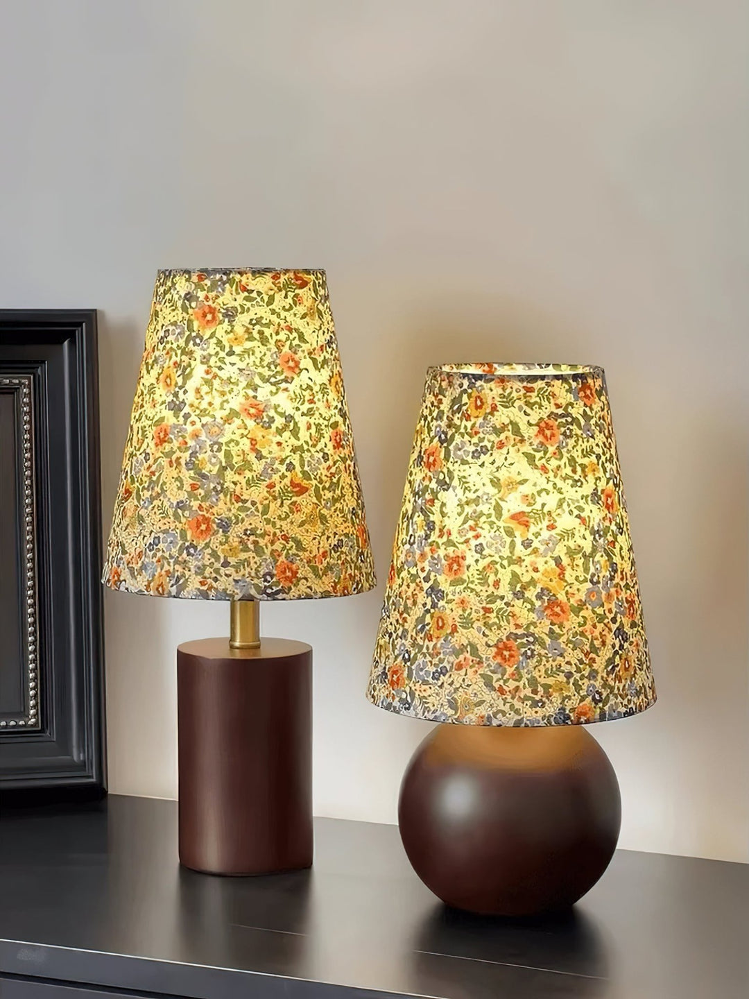 Elara Floral Glow Table Lamp - Vakkerlight