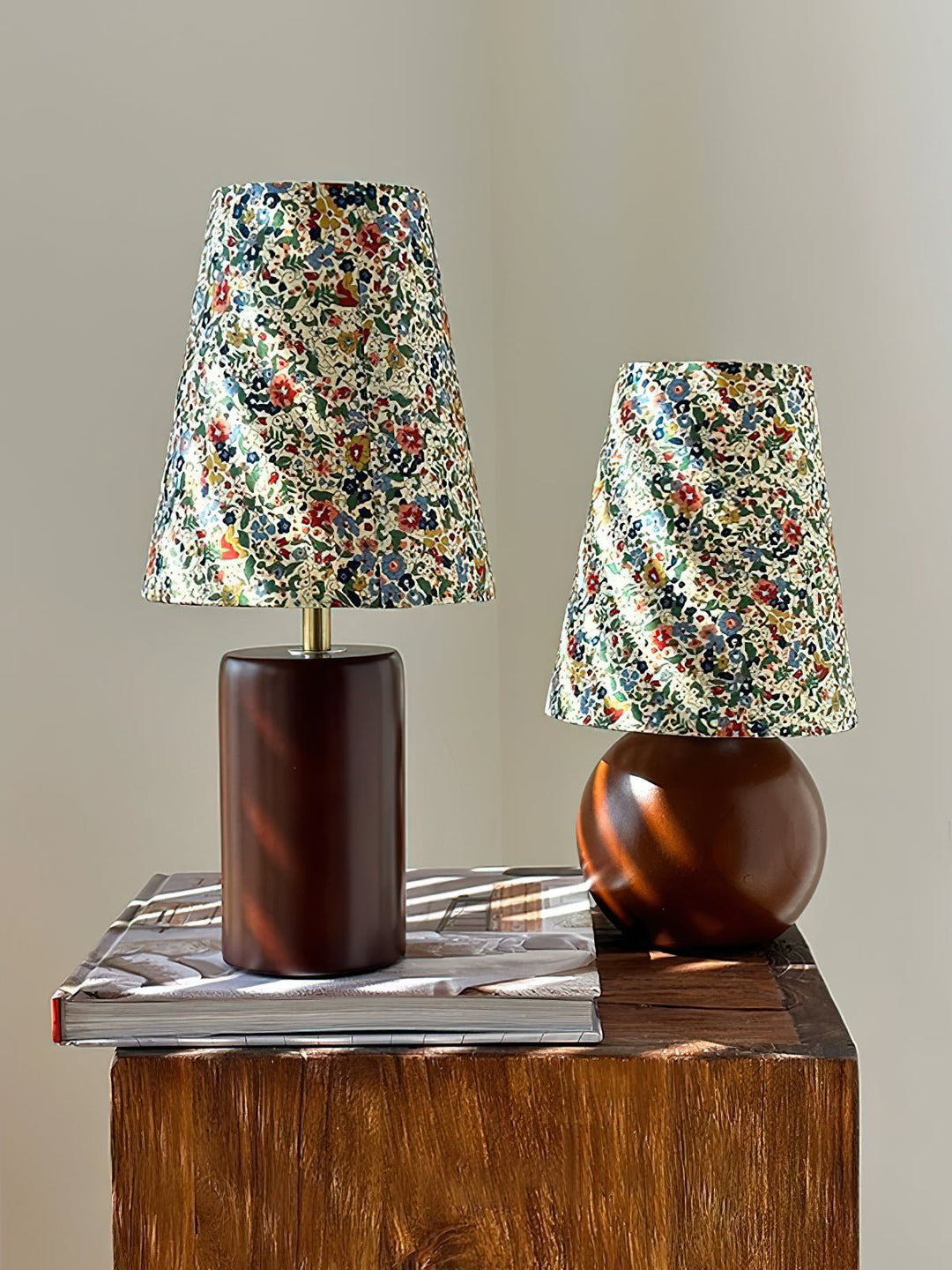 Elara Floral Glow Table Lamp - Vakkerlight