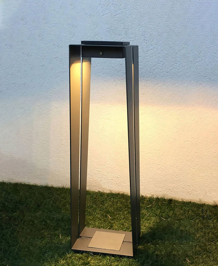 Elira Solar Outdoor Bollard Light - Vakkerlight