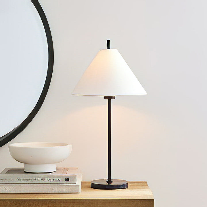 Ellis Table Lamp - Vakkerlight