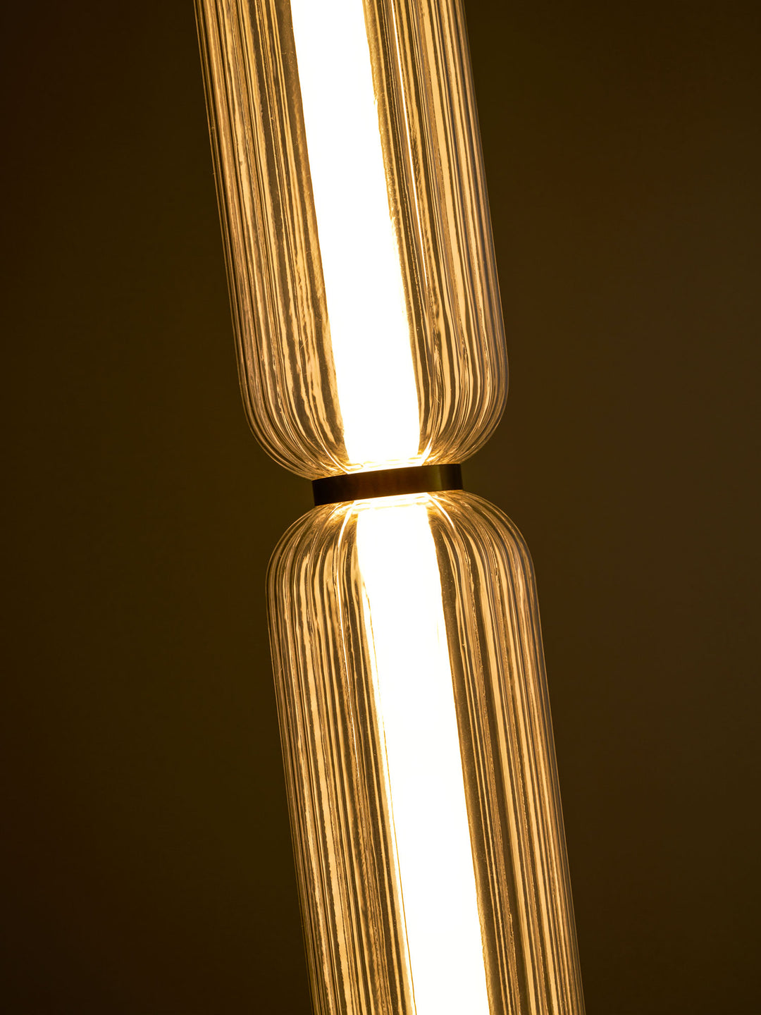 Luminaire suspendu linéaire Elma