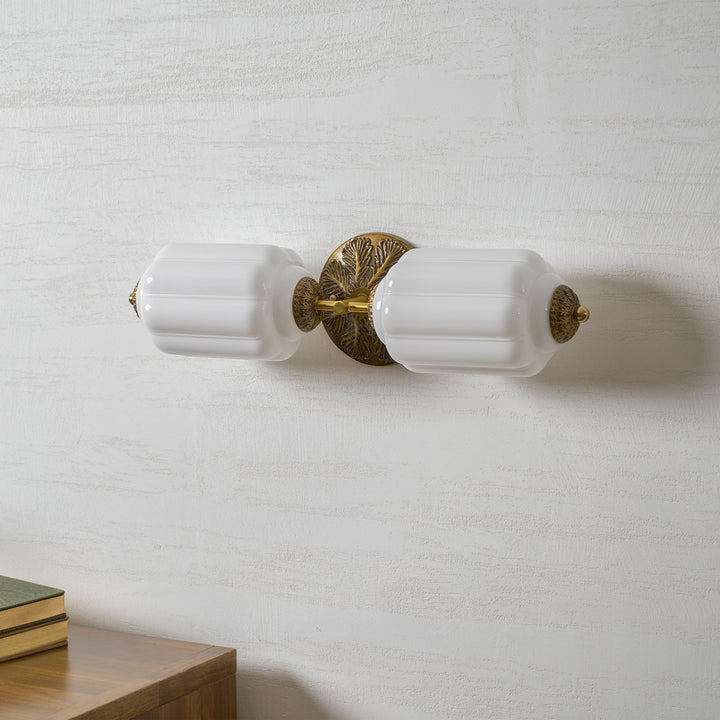 Elliot Glass Wall Sconce - Vakkerlight