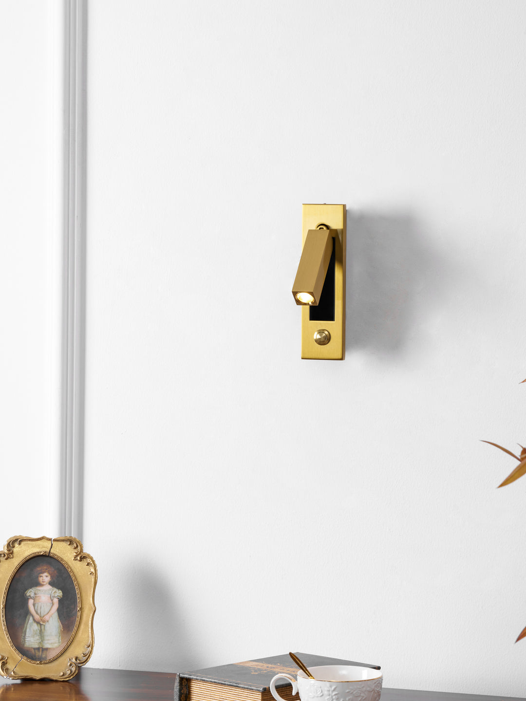 Embedded Bedside Sconce - Vakkerlight