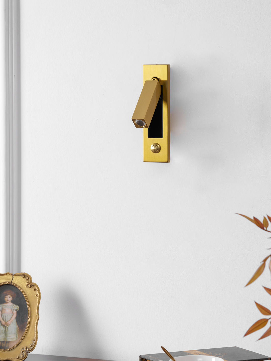 Embedded Bedside Sconce - Vakkerlight
