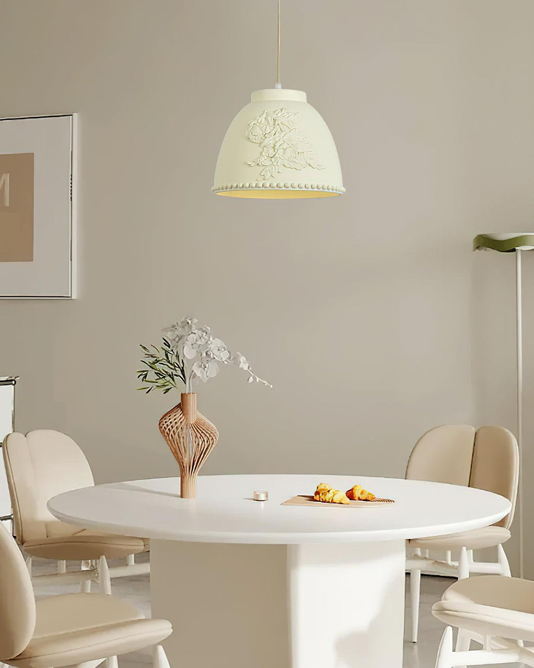 Embossed Flora Pendant Lamp - Vakkerlight