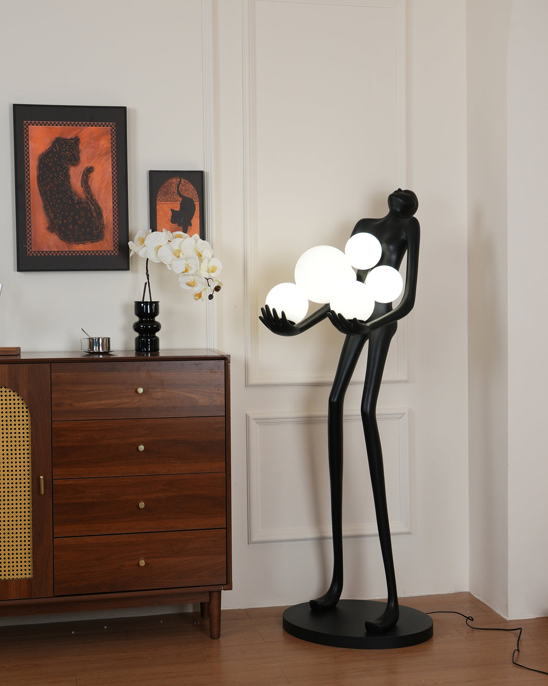 Embrace Sculpture Floor Lamp - Vakkerlight