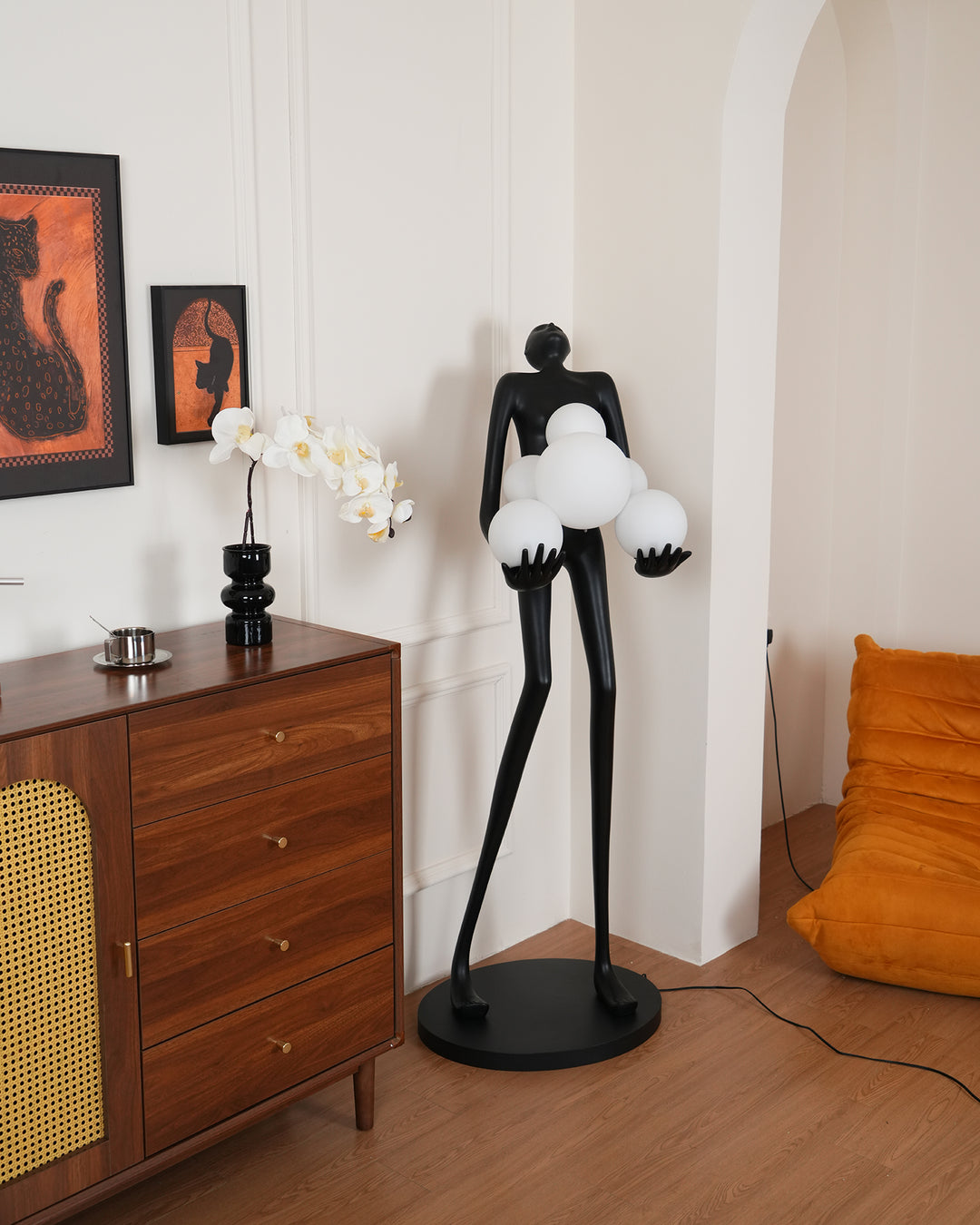 Embrace Sculpture Floor Lamp - Vakkerlight