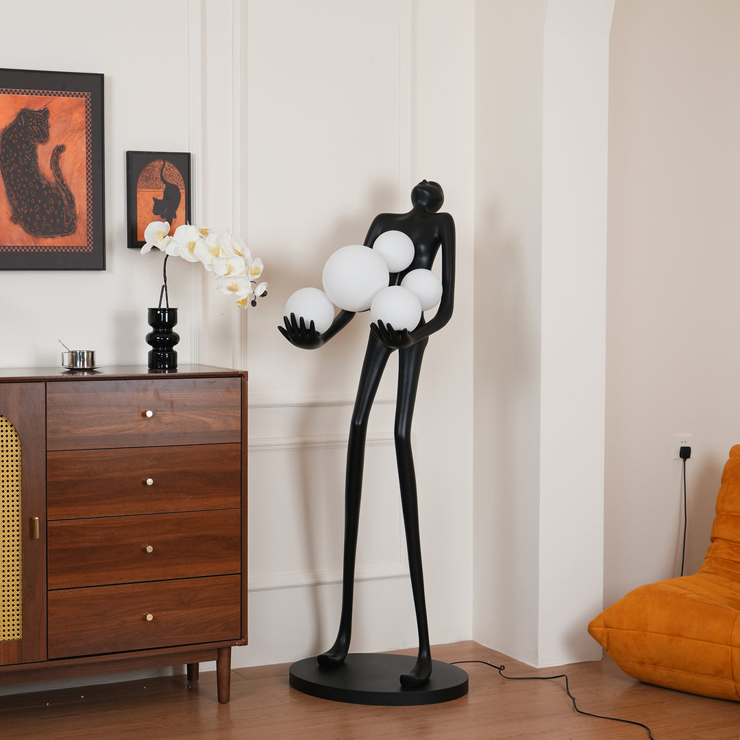 Embrace Sculpture Floor Lamp - Vakkerlight