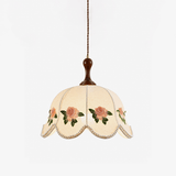 Suspension en tissu à broderie florale