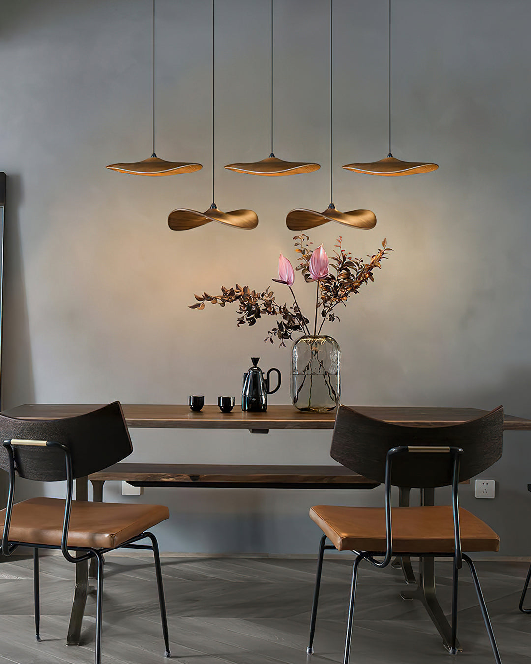 Empty Leaf Chandelier - Vakkerlight