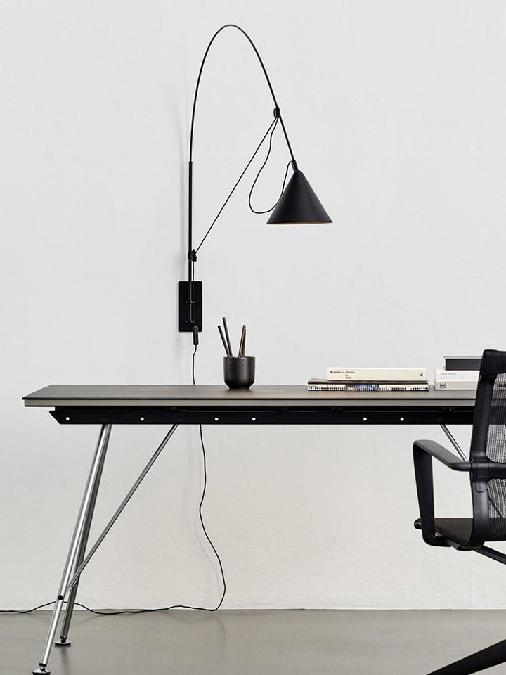 Ensure Arc Wall Lamp - Vakkerlight