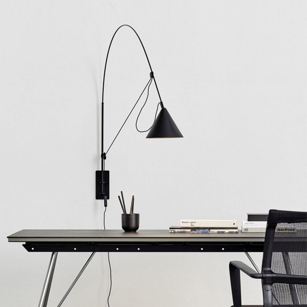 Ensure Arc Wall Lamp - Vakkerlight