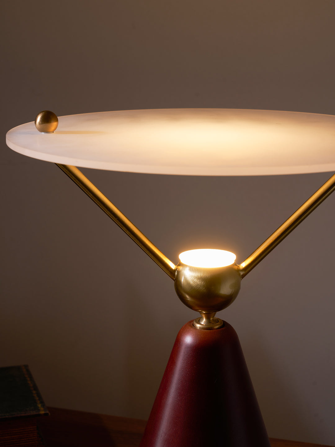 Equoray Table Lamp - Vakkerlight