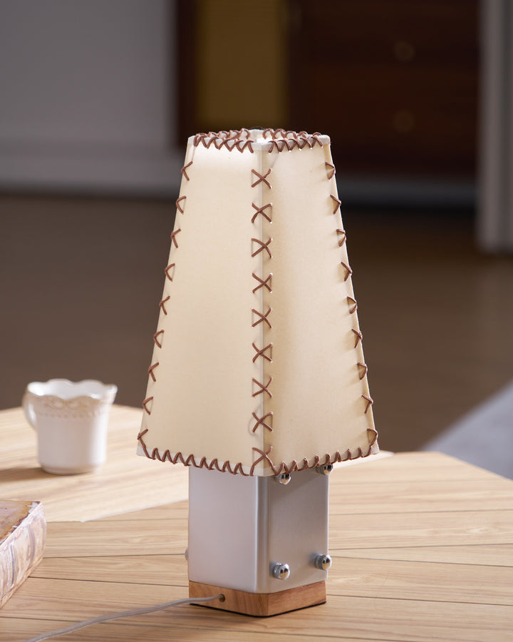 Estela Table Lamp - Vakkerlight