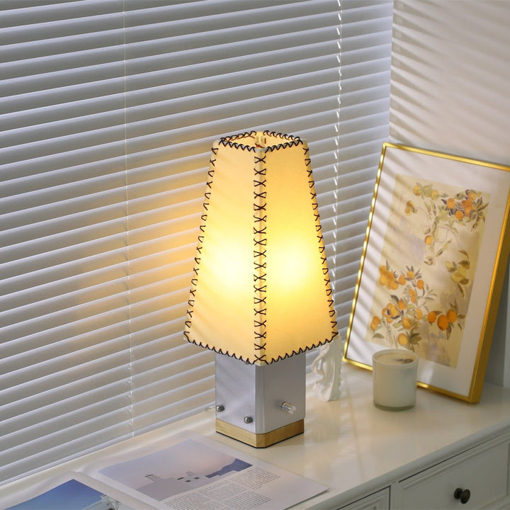 Estela Table Lamp - Vakkerlight