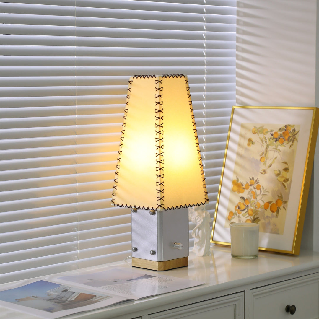 Estela Table Lamp - Vakkerlight