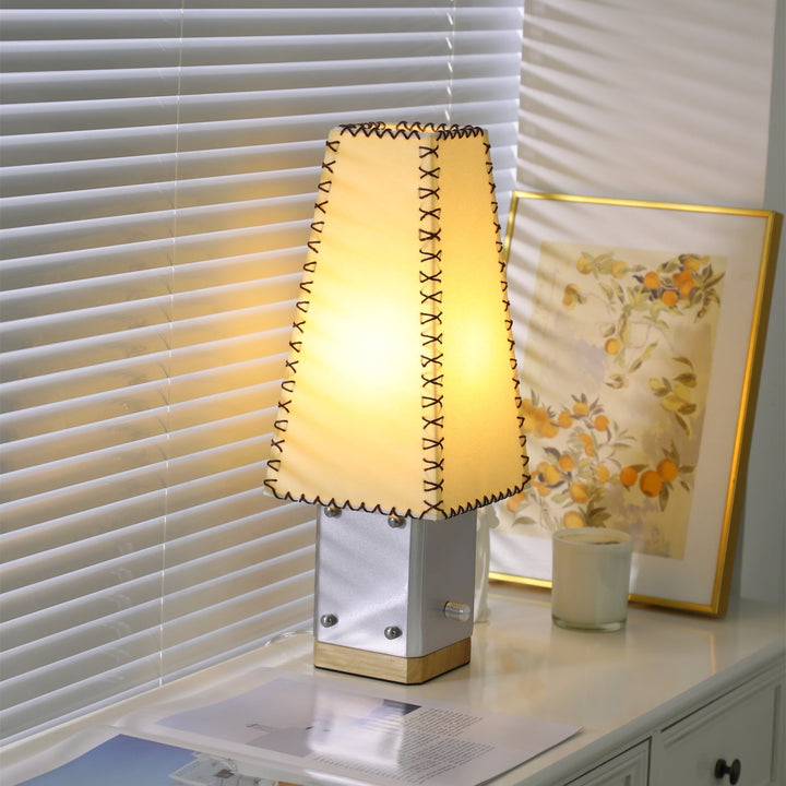 Estela Table Lamp - Vakkerlight